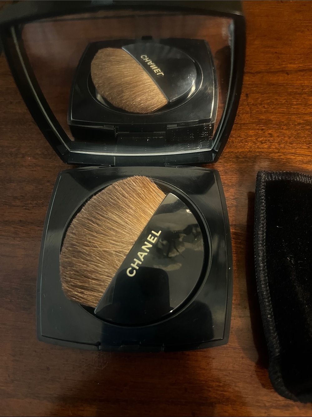 Chanel Les Beiges Healthy Glow #30 - Picture 2 of 4